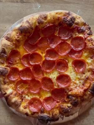 Perfect Pepperoni Pizza in 20 seconds 🍕🔥 #BakingSteel #pizza 