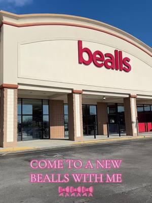 We love an organized @bealls 🎀🫶🏼❤️ #bealls #beallsoutlet #beallshaul #cometobeallswithme #shopping #shoppinghaul #shoppingday #comeshopwithme #comeshoppingwithme #meangirls #thatsfetch #momanddaughter #family #budgetfriendly #boujeeonabudget #haul #haultok #pinkgirl #pinkgirly #finds #coquette #coquetteaesthetic 