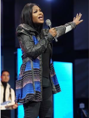 I know that I am not ALONE! #winans #debbiewinans #worship #gospel 