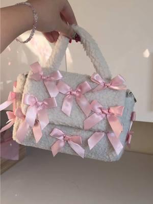 She’s so beautiful🥹🎀  #pinkaesthetic #coquette #tiktokshoploveatfirstfind #spotlightfinds #sugarthrillz #dollskill #girlyaesthetic #ttsdelightnow #ttslevelup #giftguide #bows #purse 