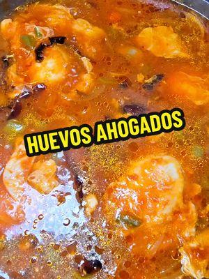 Replying to @ruben.castillo60 huevos ahogados #cocina #fyp #huevos #huevosahogados #huevosfritos #recetasfaciles 