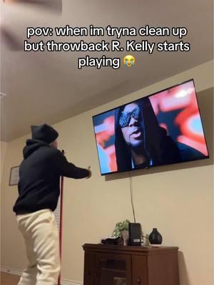 say we still listen to Kellz in this house 😭 #fyp #rkelly #nostalgia #tpain #ti #throwback #thasschriss 