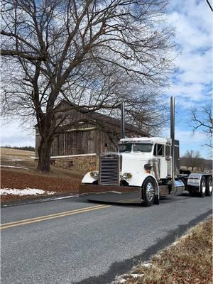 Good day for a photo shoot 📸 #peterbilt #mtgcontracting #largecar #customtrucks #builtnotbought #slammedtrucks 