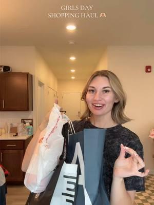 @lululemon @HYDROJUG and @American Eagle haul ❤️🫶🏻 #lululemon #lululemonhaul #lululemoncreator #lululemonaddict #definejacket #lululemondefinejacket #lululemontryonhaul #hydrojug #hydrojugtraveler #hydrojugpartner #americaneagle #americaneaglehaul #americaneagleoutfitters #aeriereal #foryoupage #fyp #foryou #forupageシ #blowthisupforme 