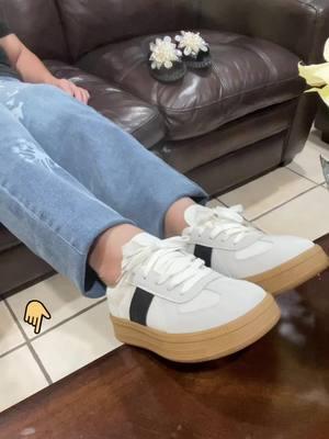 Women's Letter Patched Lace Up Low Top Skate Shoes, Casual Comfortable Platform Shoes for Daily Wear, Female Round Toe Casual Sneakers for All Seasons, for Fall #fouryou #spectador #TikTokShop #tiktokshopsale #tiktokshopblackfriday #tiktokshopholidayhaul #liquidaciones #tenis #tenisplataforma #teniscasual #shoes #shoescasual 