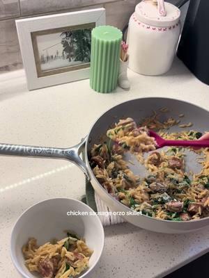 ✨NEW✨ this chicken sausage orzo skillet is the PERFECT simple & easy to make weeknight meal. Comes together in ~30 minutes (if that) and is packed with flavor & protein!  Cut chicken sausage (I used a spinach and feta one from @wholefoods)  2 cups baby Spinach 2 cloves minced Garlic 1 cup Orzo (I got mine from @wholefoods) 1 tbs Olive oil 2 cups chicken broth  1/4 cup coconut milk or regular milk (I used regular milk)  1 tbs soy sauce 1/2 cup Fresh Parmesan (plus more for garnish) (Red pepper flakes, sea salt, black pepper, onion powder to taste)  I adapted the recipe from Pinterest! Original is from “easy yourself skinny”  #EasyRecipe #healthyrecipe #dinnerecipe #dinneridea #skilletmeals #mealprep #75hard #mealideas #healthylifestyle 