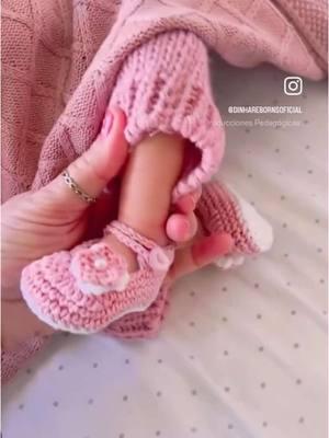 Ela é perfeita! 😍  #reborndolls #muñecas #bebereborn #dolls #rebornbaby #babygirl #bonecareborn #boneca #rebornbabycommunity #bebê 