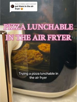 Replying to @Gabby Jade wasn’t sure how long to leave it in for but it was definitely yummy!! #pizzalunchable #lunchables #airfryer #airfryerrecipes 