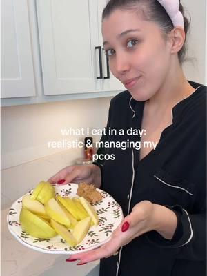 Contrary to what this video shows, I did drink water throughout the day✨Also had a brownie before bed but I forgot to film that🍫  #whatieatinaday #wieiad #food #pcos #managingpcos #pcossymptoms #girl #girly #Lifestyle #breakfastideas #lunchideas #DinnerIdeas #snacks #teamwork #weightloss 