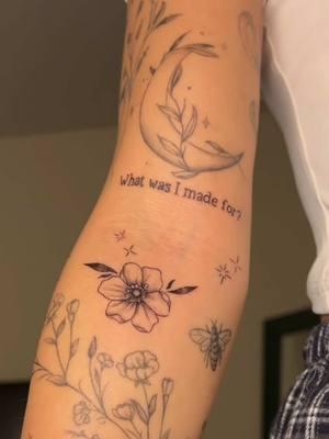 @BILLIE EILISH 💙  #tattoo #tattootiktok #tattoogirl #finelinetattoo #patchworktattoo #sleeve #billieeilish #billietattoo #whatwasimadefor #flowers #tattooideasforgirls #tattooideas @FINNEAS 