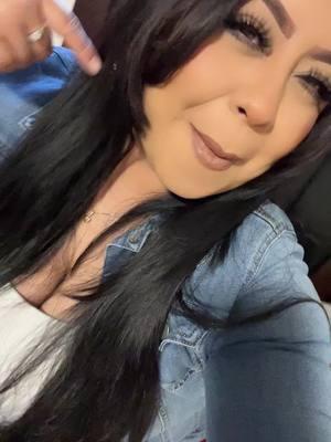 #metienesloco #estanoche #amor #tucuerpo #sabesquetequiero #losgemelosdesinaloa #paratiiiiiiiiiiiiiiiiiiiiiiiiiiiiiii #chula #makeup #lips #trending 