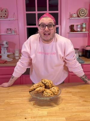 First studio kitchen video…*drumroll*… CINNAMON CHIP SCONES 😍 I’ve been baking these for 20 YEARS! I have so many happy memories sharing these scones with friends and family and have made several coins off them too 😝 I hope they can do the same for you! #sconesrecipe #scones #bakingrecipe 