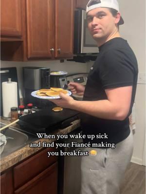 He’s always taking care of me 🥰 #sickday #breakfastinbed #pancakes #spoiledgf #itsthelittlethings #makingbreakfast #fiance #takingcareofme #couples #healthyrelationships #homemadebreakfast  