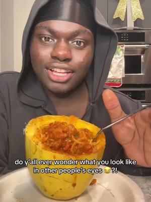 do y’all?😂 i wonder if im the bad b that i think i am 😂😂 #squashtok #relatable #mukbang #squashspaghetti 