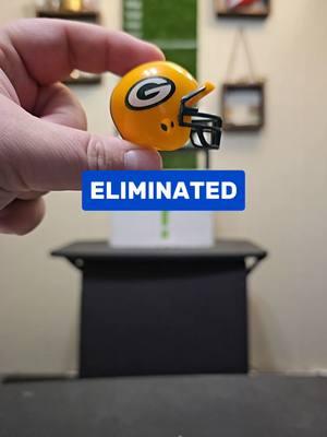 The Packers fall apart against Eagles...#nfl #packers #NFLPlayoffs #SuperBowl #jordanlove #paperfootball #superbowllix #paperfootballguy #nfcnorth #nflfootball #nflfans 