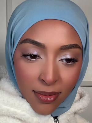 @Huda Beauty ate with this palette ❄️✨ #winter #wintermakeup #makeupinspo #makeuptutorial #frostymakeup #blackgirlmakeup #holidaymakeup #fypシ #fypage 