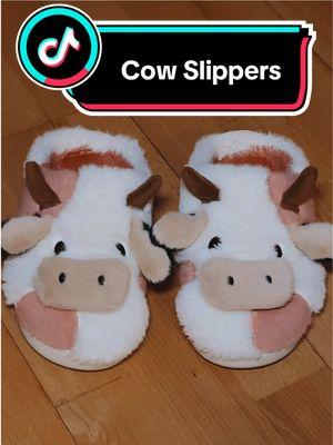 🐄✨ Step into cozy cuteness with these adorable cow slippers! Perfect for all ages, they’re soft, comfy, and add a fun touch to your loungewear. Whether you’re relaxing at home or gifting them to a cow-lover, these slippers are udderly irresistible!   Who else needs a pair of these moo-tastic slippers? 🐮💖   #CowSlippers #CozyAndCute #AllAgesStyle #CowLovers #FunFootwear #StayComfy #CuteAndCozy #GiftIdeas #SlipperSeason #LoungeInStyle 