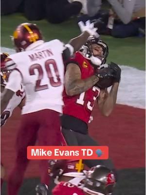 perfectly threaded 🪡 #mikeevans #tampabay #buccaneers #nfl #NFLPlayoffs @Tampa Bay Buccaneers 