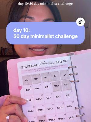 ✨day 10: 30 day minimalist challenge ✂️ Got rid of these 15 cups like nothing! I have a feeling purging my kitchen will be easy for this challenge 🙊 #30dayminimalistchallenge #30dayminimalismchallenge #30daychallenge