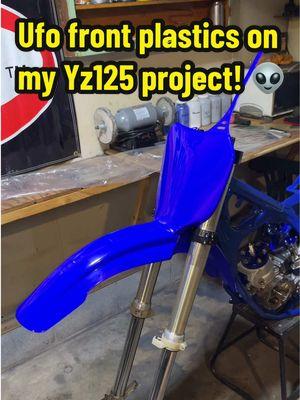 UFO Plast front end plastics on my Yz125 project! 👽🔥 Use code “Darian5” at checkout for 5% off at UFO 🛸 #darzrt #ufoplast #yamaha #yz125 #yz125💙 #yz125x #yz250 #2stroke #mototok #foryou #fyp 