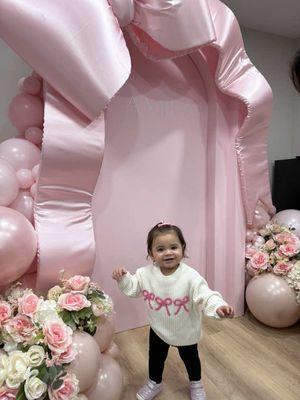 Being part of all these special moments mean so much to me!! Thank you @Roxy for your continued trust and support!! Happy 1st Birthday Camila!! 🥹🎀 #genderreveal #babyshower #baptism #firstbirthday #genderrevealideas #babyshowerideas #bautizo #diypartydecor #diyparty  #balloondecoration #chicagoballoons #bow #bowtheme #balloongarland 