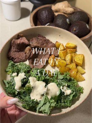 full day of eating in a calorie deficit ✨✨ #caloriedeficit #wieiad #wie #mealideas #weightloss #highprotein #highproteinmeals #caloriedeficitmeals #whatieatinaday #lowcaloriehighprotein #postpartum #lowcalorie #weightlossmotivation #viral #fyp #sahm #MomsofTikTok #postpartumweightloss #easymeals #relatable #walkingchallenge #lowcaloriemeals 