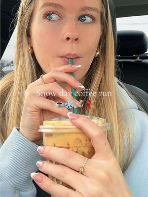 I’m feeling like switching it up should I take a trip to 7brew for my next coffee run?? I’ve never tried it 🥹☕️ #coffeeruns #starbucksdrinkinspo #7brewcoffee 