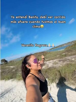 Winter Blues 😭💙🥶 Veranito Regresa te extrañamos mucho!!! Prometo no quejarme por el calor, la humedad y si llueve también saldremos a correr🤣🤣 Pinky Promise 🤞😂😂 Ahhhh y ya se Que es teníamos pero tuvimos se oye mejor aunque no sea lo correcto 😂😂 #crossfit #Running #runner #gymrat #runnerorgymrat #ciclista #nadador #mamafit #fitness #fitnessmotivation #motivation #motivacion #correr #runners #humor #instarun #correconmigo #runwithme #nike #halfmarathontraining #lolaketo #lolavidafit #invinsible3 #beachrun #playitarun #humor #benito 