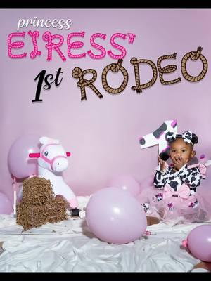 Let me know if y’all want details! #myfirstrodeo #firstbirthday #diyprops #diyhaybales #diynumbersign #fyp #babyphotoshoot 