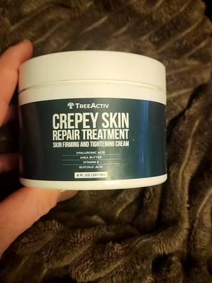 my husband has psoriasis and the spots by his ears he loves to use this .. the consistency is that of a thick lotion ... we rub it in for a minute or until absorbed ..#treatyourself #skincare #dryskin #repair #skincareroutine #skincream 