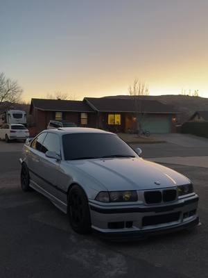 Last of our posts with black wheels… gonna miss the Momos 🫡 #e36 #bmw #e36m3 #cartok #caredit #ptg #euro #jdm #eurospec 