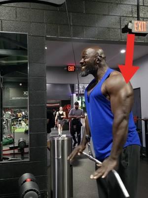 TAKE NOTES 📝..... TRAINING TRICEPS ON A LAT PULL DOWN CABLE MACHINE #MTownMonsta  JOIN MY SUMMER CUT GROUP SUBSCRIBE TO MY IG OR TRAIN WITH ME DOWNLOAD MY TRAINING APP MONSTA MUSCLE & STRENGTH  www.MTownMonsta.Com LINK IN BIO . #cablemachine #latpulldown #triceps #musclegrowth #takenotes #armtraining #armday #triceptraining #musclebuilding #summercut #diet #weightloss #exercise #transformation #fitness #training #triceppushdowns 