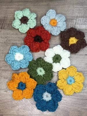 Who wants to contribute to a community blanket to gift to @Wood and Soil ??!!! Listen up! #crochet #crochetcommunity #woodandsoil #woodandsoilcommunityblanket #woodandsoolcommunity #crochetflowerblanket #crochetflowers #crochetinthesky 