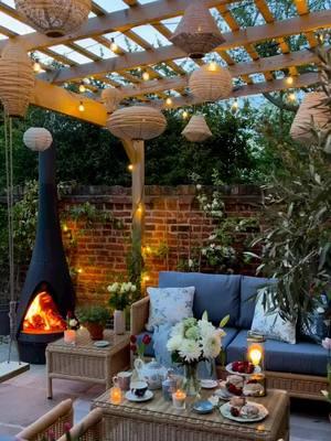 Affordable Outdoor Decor & Patio Ideas #pergola #patiocover #backyarddesign #diyproject #backyardvibes #patioideas #pillowcover #cushion #outdoordesign #backyardgarden #summerpatiodecor #porch #backyardmakeover #diyhomedecor #falldecor #winterhomedecor