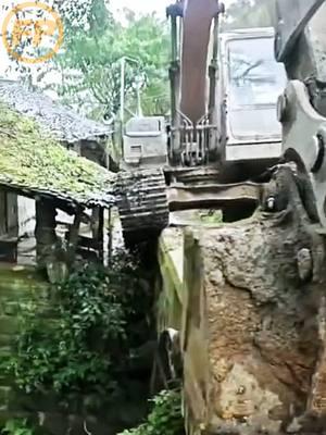 Thank God.#AfterMarketParts #HeavyMachineryParts #HeavyEquipment #HeavyEquipmentParts #ReplacementParts #FridayParts #Bobcat #Caterpillar #accident #JohnDeere #OEMQuality #Komatsu #NewHolland #Kubota #CAT #excavatoroperator #funnyvideo #Case #JCB #accident #lucky #luck