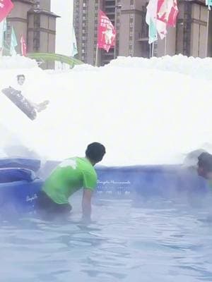 The fusion of the hot spring and snow slide is amazing. Don't miss out on it if you visit Shenyang City, the capital of northeast China's Liaoning Province. #winter #fun #entertainment #holiday #ChinaTravel #slide #hotspring