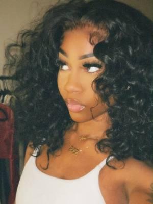 Love me some short curls>> Comment "link" to rock same gorgeous hairstyle.... #curlyhair #curls #hdlacewig #gluelesswig #mscocohair #hairinspo #edges #wintervibes #qualityhair