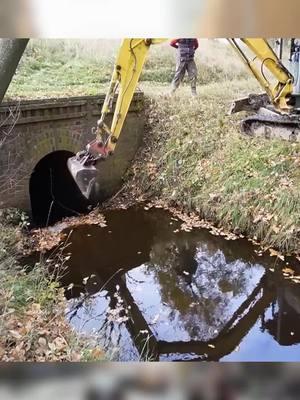 #uncloggingdrains #drain #satisfyingvideo #relaxingvideos #cleaning #fyp 