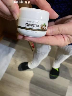 Dry hands! #shea #coconutoil #moisturize #moisture #sheabutter #lotion #bodycream #cream #bodylotion #dryskin #dryskin #winterskin #skin #dry #winter 