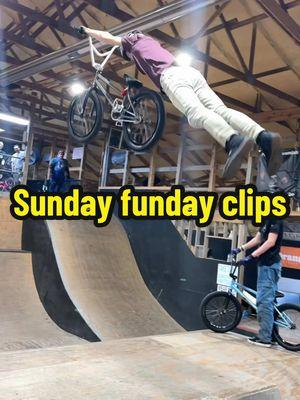 Some of the Sunday Funday clips from yesterday. It was a heavy progression session for everyone. So much fun great work everyone. #sundayfunday #nowearbmx #bmxclips #nebraska #nowearcompound #bikes #bmx #bicycles #ride 