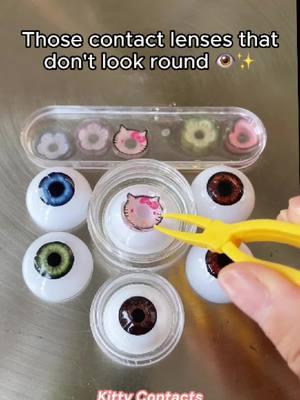 These lenses that just look non-round are sooo cute! 😍✨ The perfect way to switch up your look! 💖👁️ #eyeza #coloredcontacts #eyezalens #contacts #cosplaylenses #makeup #sakura #kitty #hellokitty #eyecontact #lenses 