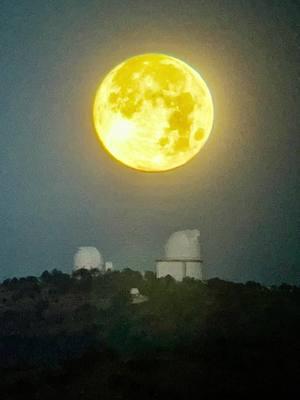 West Texas Moon got to love it coming down over the Mcdonald  Observatory  #r#royhurleys#sproulranchr#ranchlifeK#KeepRanchinf#foryoupage