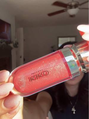 This gloss was definitely worth the wait #makeup #kikomilano #sparkly #gloss @KIKO Milano 