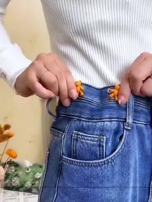 Waist too loose? Try this adjustable waist buckle. #WaistBuckle #Trending #Buttons #ProductRecommendation #TravelEssential #NoSewButtons #PracticalTools #JeanButtons #HotPicks #MustHave