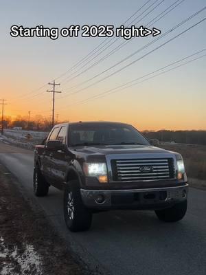 Just a little update, 2025 is going to be this trucks year, alr starting the year off strong with new rock lights and new wheels #fypp #f150 #larubyyy #ineedagf #skatinonthemhoes #brokey #bubbarig🌾 