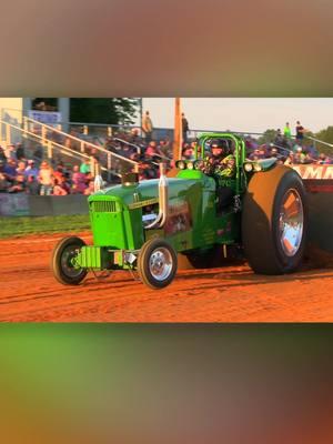 Kevin English and The Gambler V8 Modified at the Southern Showdown #v8 #smallblock #smallblockswap #modifiedtractor #dragonmotorsports