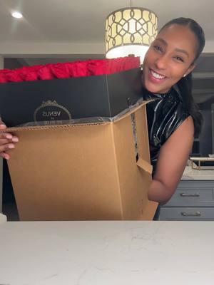 Replying to @china.sweets You know I wouldn’t leave you all hanging for too long! 🌹❤️🥰😍  #fy #unboxing #unboxingvideo #roses #foreverroses #surprisegift #venusetfleur #justbecause 