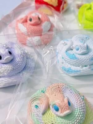 The Year of the Snake is coming, and the holiday is coming😌#snakechallenge #yearofthesnake #squishy #taba #StressRelief #handmade #handmadegifts #asmrvideo #toys 