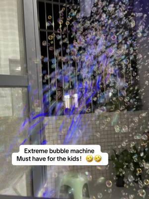 The ultimate blasting bubble machine 🤣🤣 #bubble#kidstoys#kidstoysplay #bubblemachine