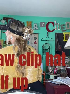 One of my new fav hair styles! #clawclip #clawcliphairstyles #truckerhatstyle 